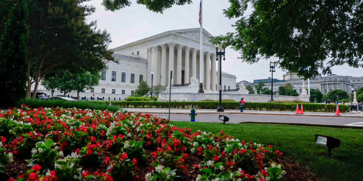 Corte Suprema Usa, voti per posta possono arrivare anche dopo l'Election Day
