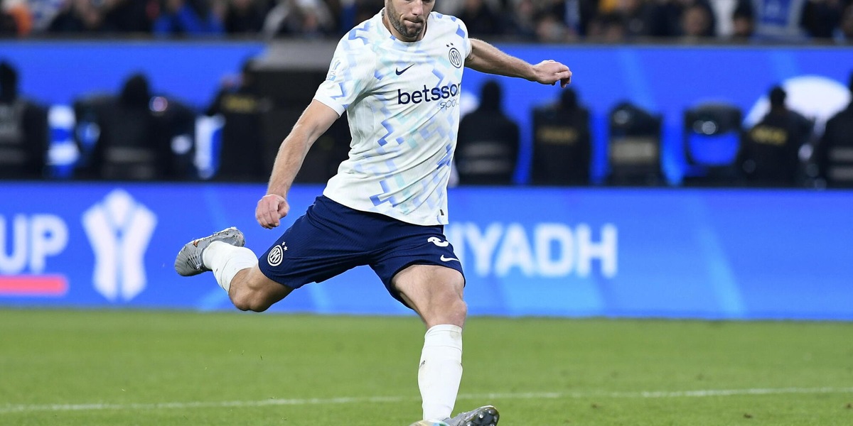 Dopo otto stagioni De Vrij lascia l'Inter