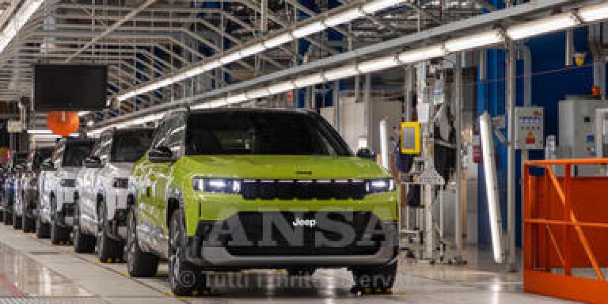 Cresce del 10,6% il mercato dell'auto a giugno, per Stellantis balzo del 23%