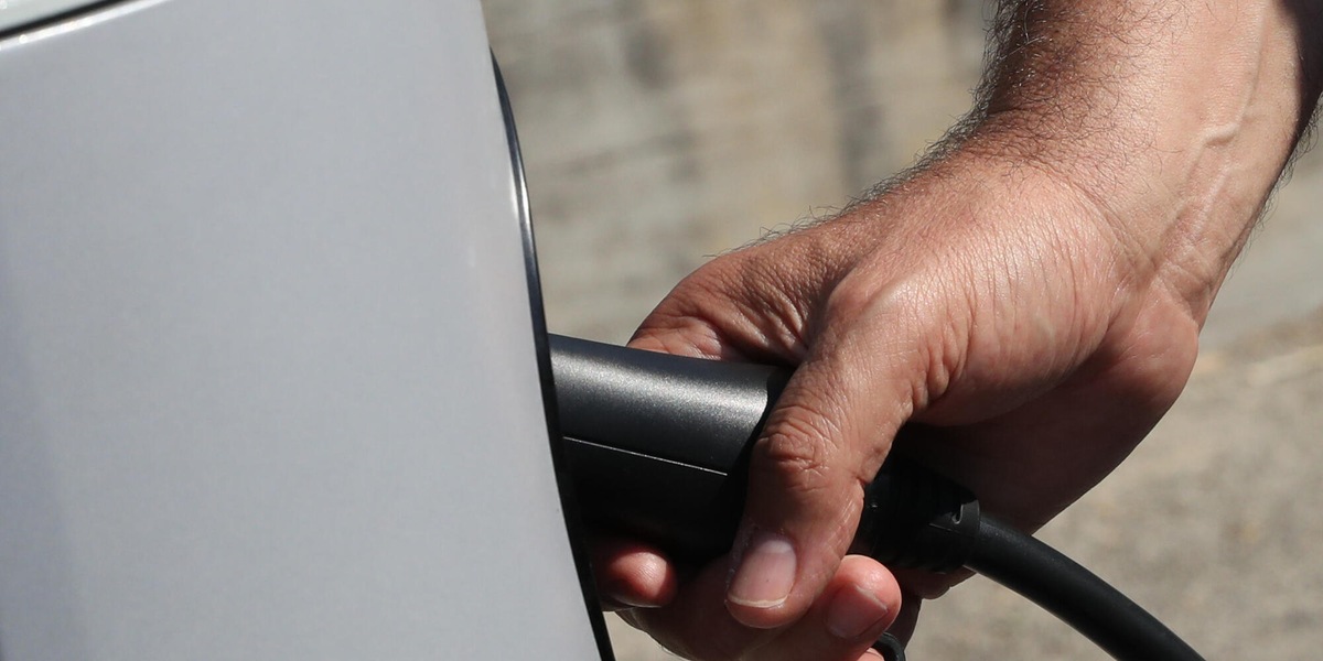 Fonti, nella clausola Ue sull'energia anche auto elettriche e pompe di calore