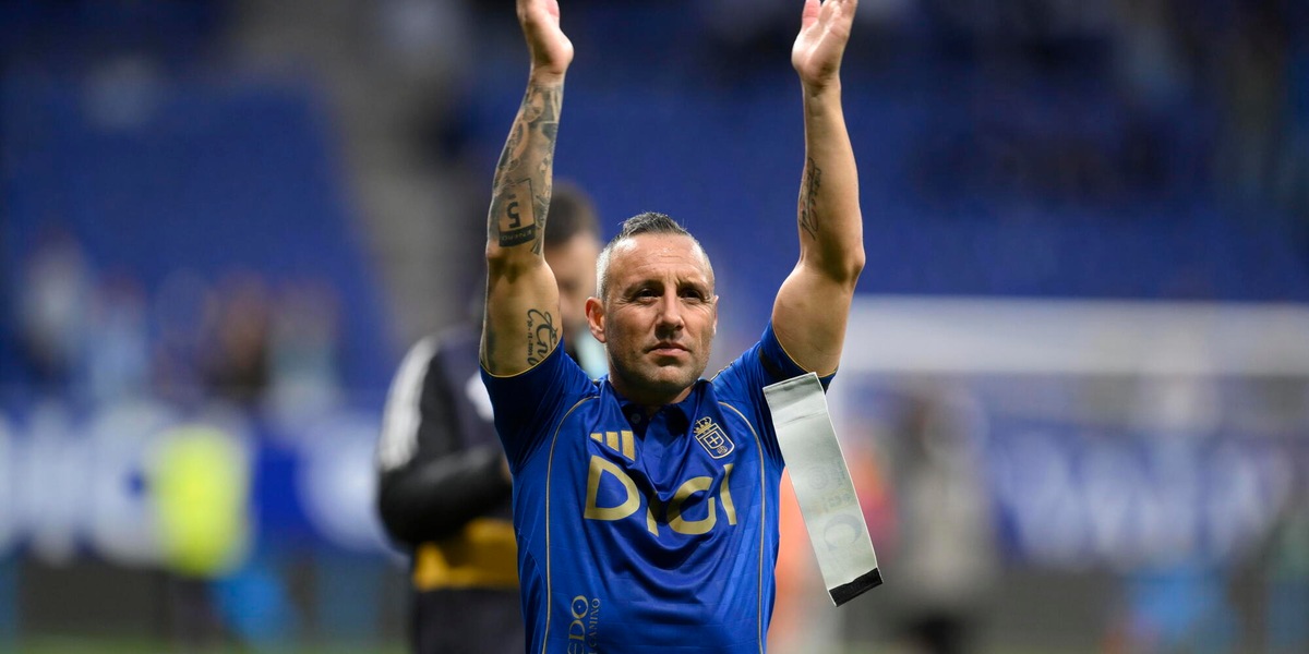 Lo spagnolo Santi Cazorla si ritira a 41 anni