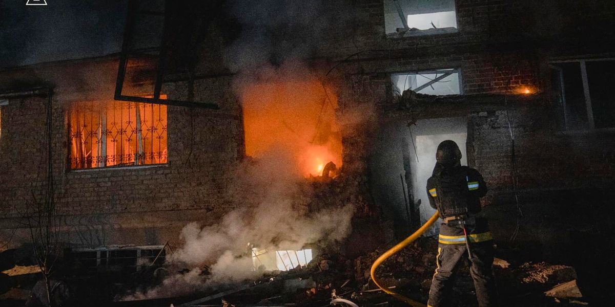 Drone contro condominio a Sumy, 4 morti tra cui bambina di 1 anno