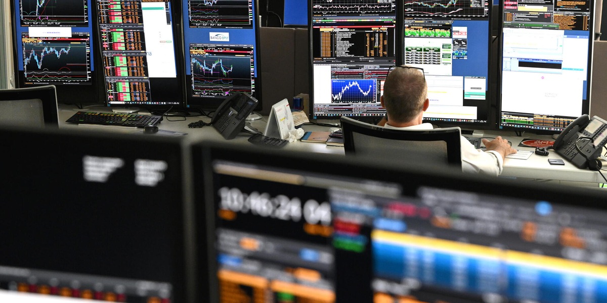 Lo spread tra Btp e Bund apre stabile a 77 punti