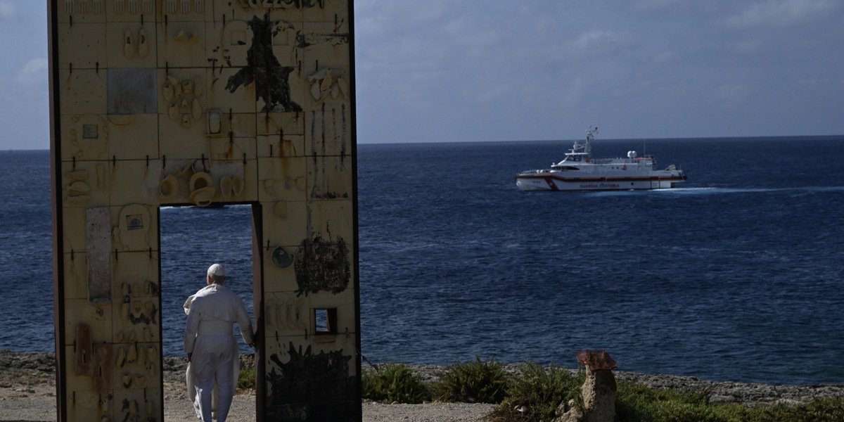 ++ Il Papa da Lampedusa, l'Europa chiamata a responsabilità epocale ++