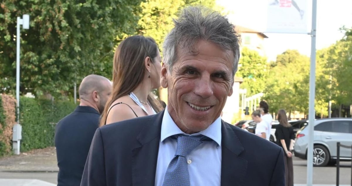 Gianfranco Zola compie 60 anni: la Sardegna e non solo fa festa