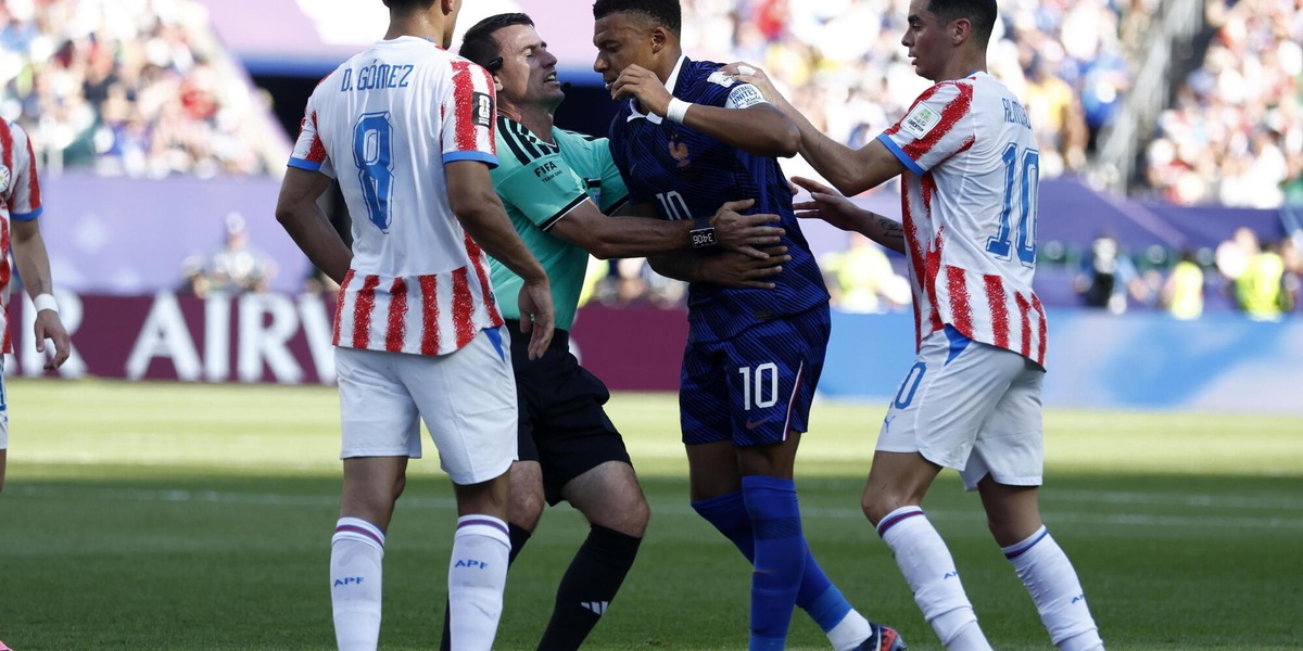 Mondiali: Ibrahimovic "brava Francia, io avrei preso quattro rossi..."