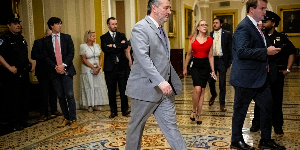 Mondiali: senatore Usa a Trump 'rosso ridicolo, grazie per avercelo tolto'