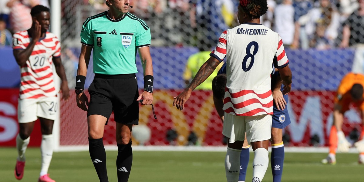 Mondiali: la Federcalcio brasiliana difende il suo arbitro dopo gli attacchi di Trump