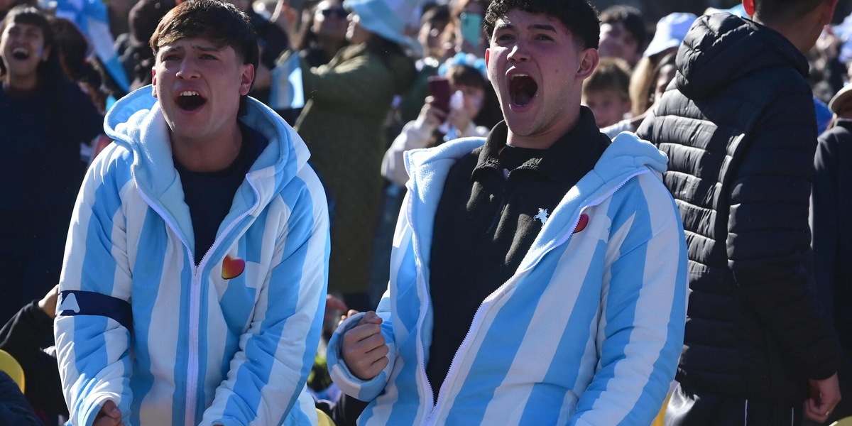 Mondiali: catarsi dopo la rimonta sull'Egitto, gli argentini scendono in strada