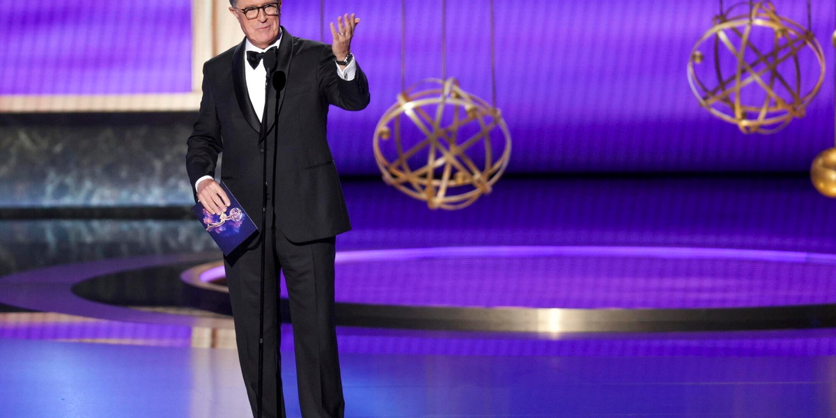 Una candidatura agli Emmy per Colbert, il comico cancellato dalla Cbs