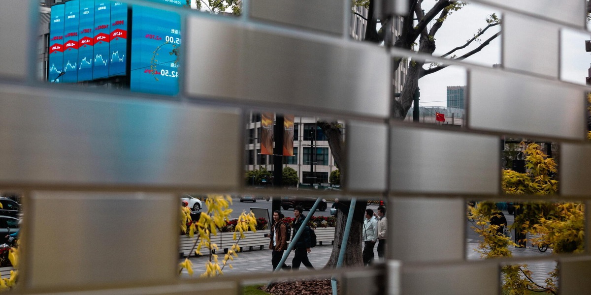 Borsa: l'Asia chiude in rialzo con i microchip, Tokyo +1,2%