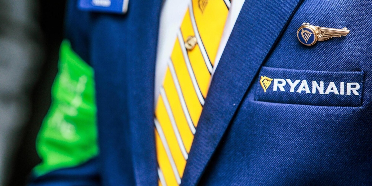 Paura su volo Ryanair in Grecia, passeggero rischia di essere risucchiato