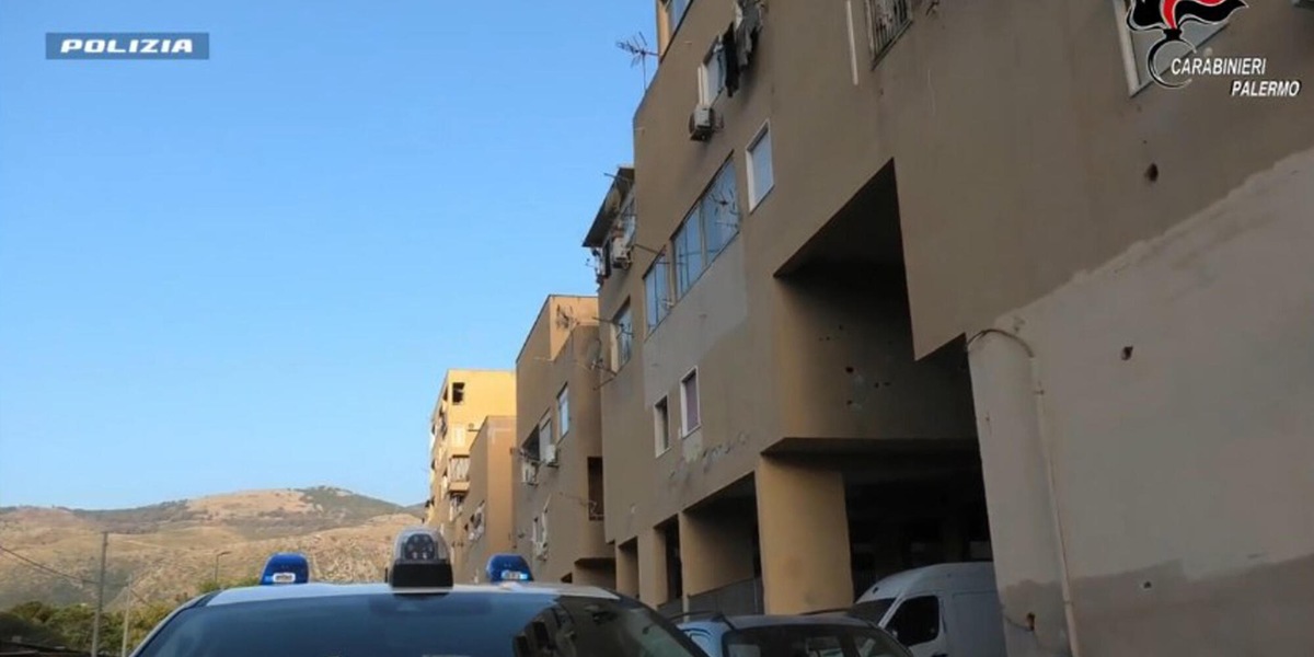 ++ Hanno terrorizzato Palermo per mesi, in cella la banda dei kalashnikov ++