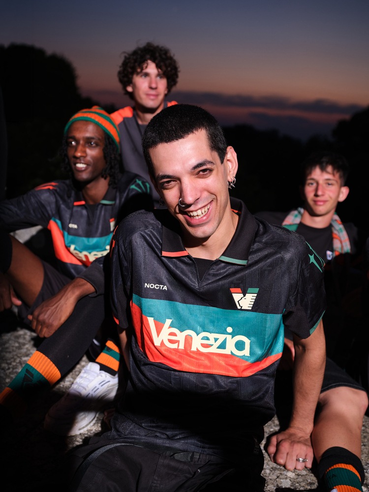 Calcio: Venezia lancia le maglie per la A, le firma ancora Drake per Nocta