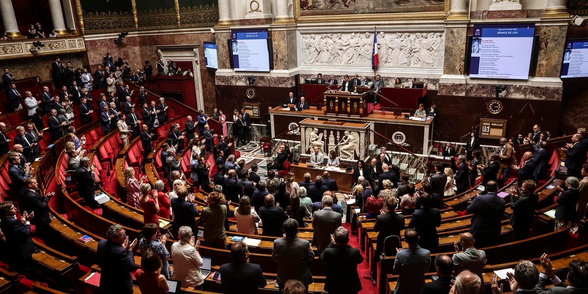 Dal Parlamento francese ok definitivo alla legge sull'aiuto a morire
