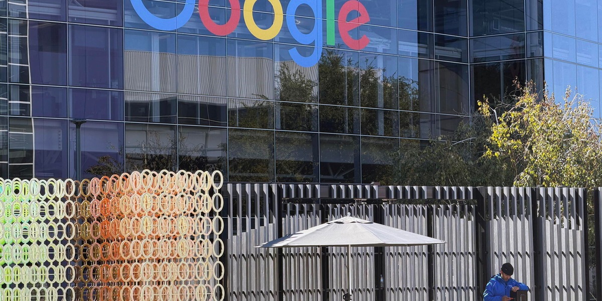 Corte Ue dà ragione all'Agcom, Google può rispondere dei video su YouTube