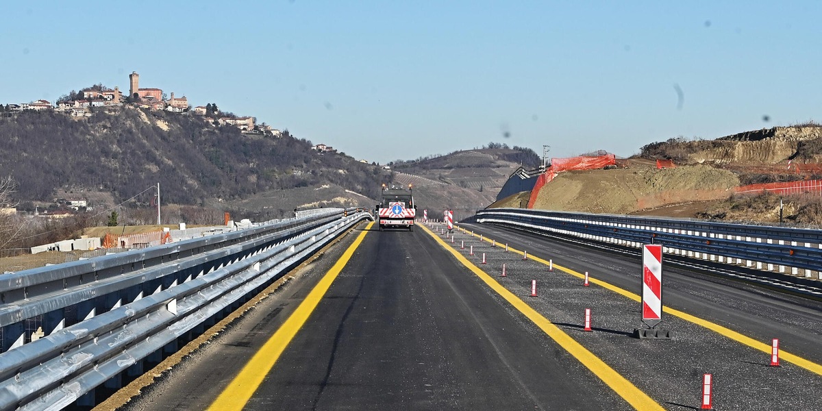 Mit, dal 24 luglio al 7 settembre oltre mille cantieri in meno sulle strade Anas