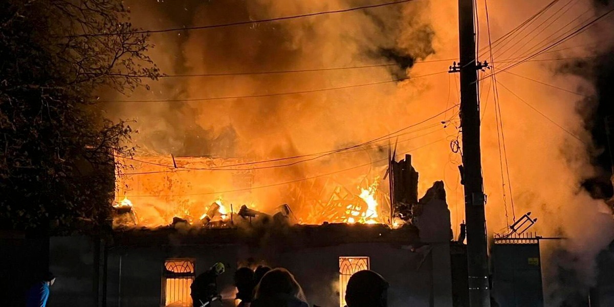Missili russi su Odessa, due morti e otto feriti