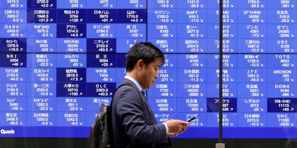 Borsa: Asia in caduta con i tecnologici e le tensioni Usa-Iran
