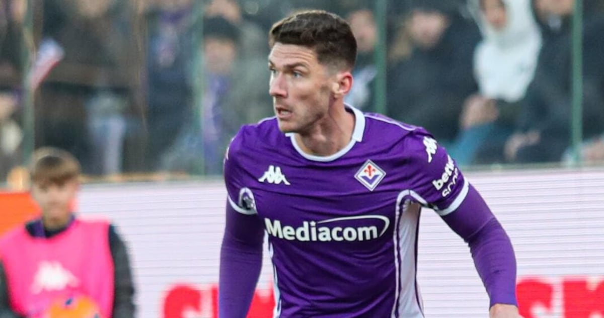 Addio al veleno tra Gosens e la Fiorentina, è polemica sui social: "La drammatica decisione di escludermi mi ha colpito profondamente"