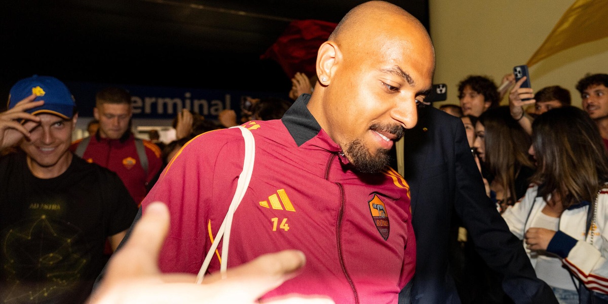 La Roma torna a Trigoria, rientra Malen dopo il Mondiale