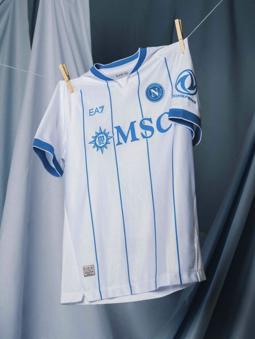 È il Napoli ma sembra l'Argentina, il club presenta la seconda maglia "Nápoles"