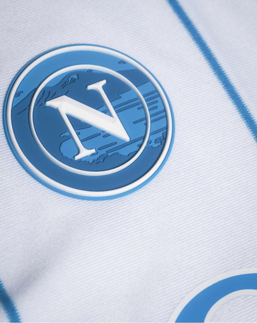 È il Napoli ma sembra l'Argentina, il club presenta la seconda maglia "Nápoles"