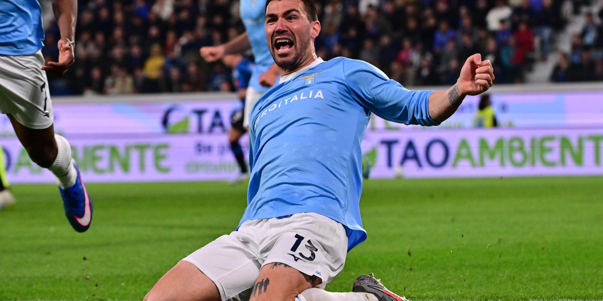 Lazio in campo a Formello, Romagnoli si allena con squadra