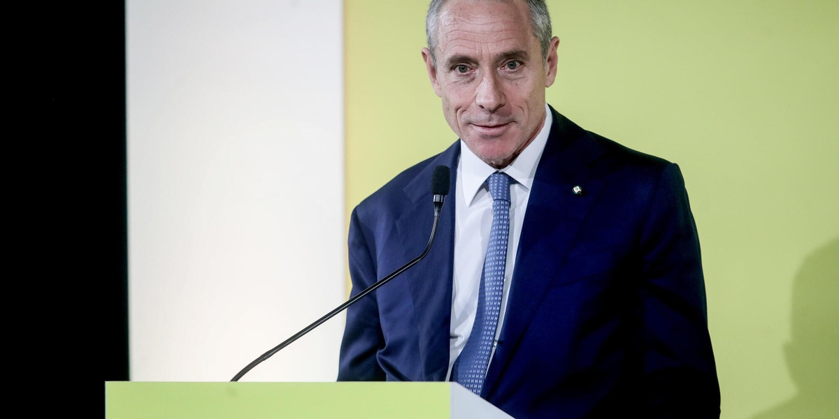 Poste, utile semestre a 1,2 miliardi, ricavi crescono a 6,8 miliardi