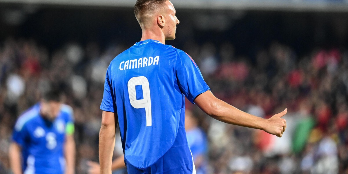 Il Milan blinda Comotto e Camarda, rinnovo fino al 2031