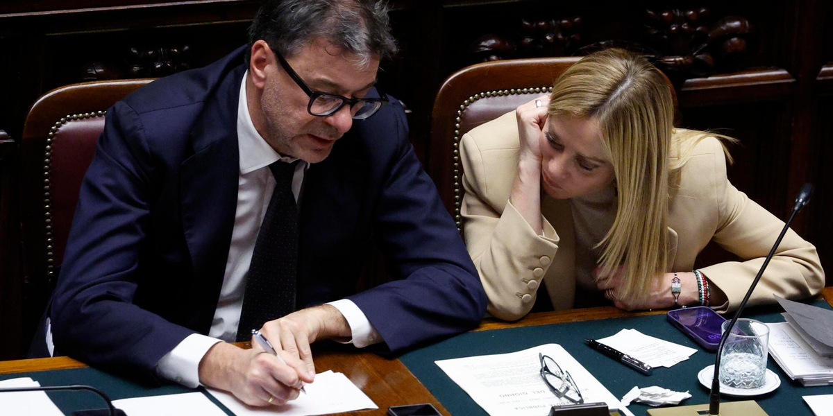 Meloni vede Giorgetti, 'al lavoro contro il caro-benzina'