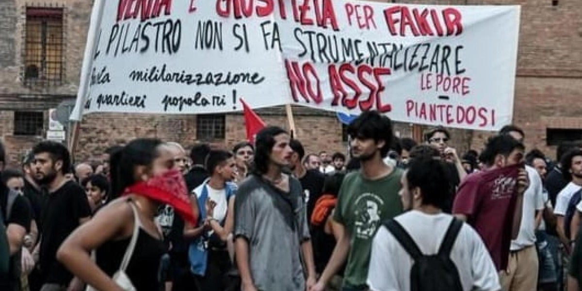 Minacce online a Lepore dopo gli scontri, il sindaco denuncia