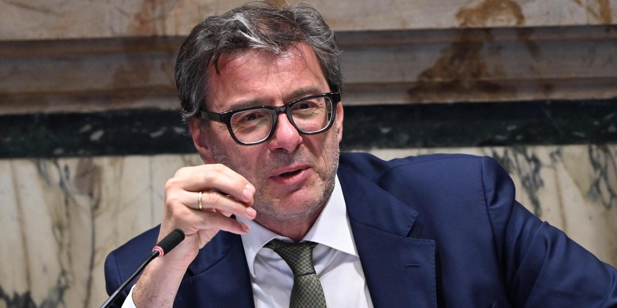 Giorgetti, scostamento apre ampi spazi, vanno usati in modo intelligente e mirato