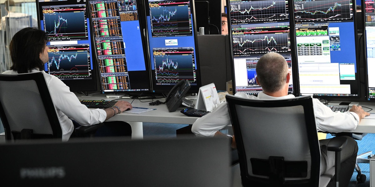 Borsa: l'Europa cauta con la lente su Wall Street, Milano debole a -0,2%
