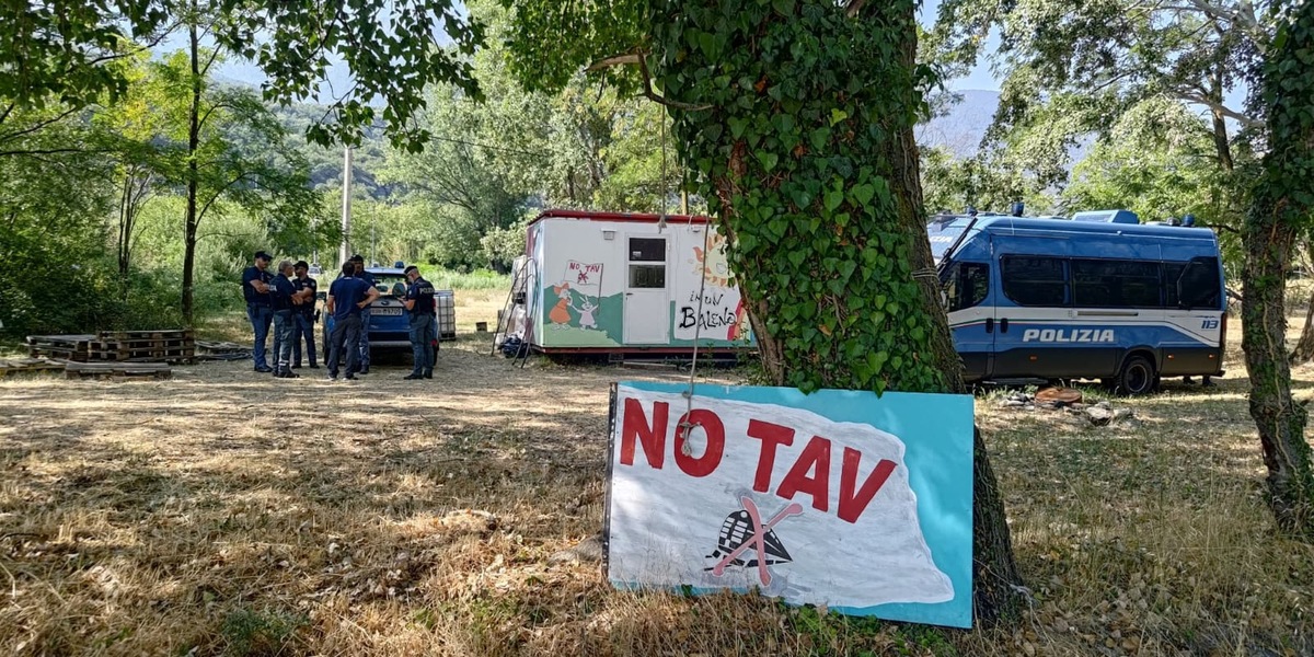 Il prefetto di Torino vieta il campeggio a Susa e a Bussoleno