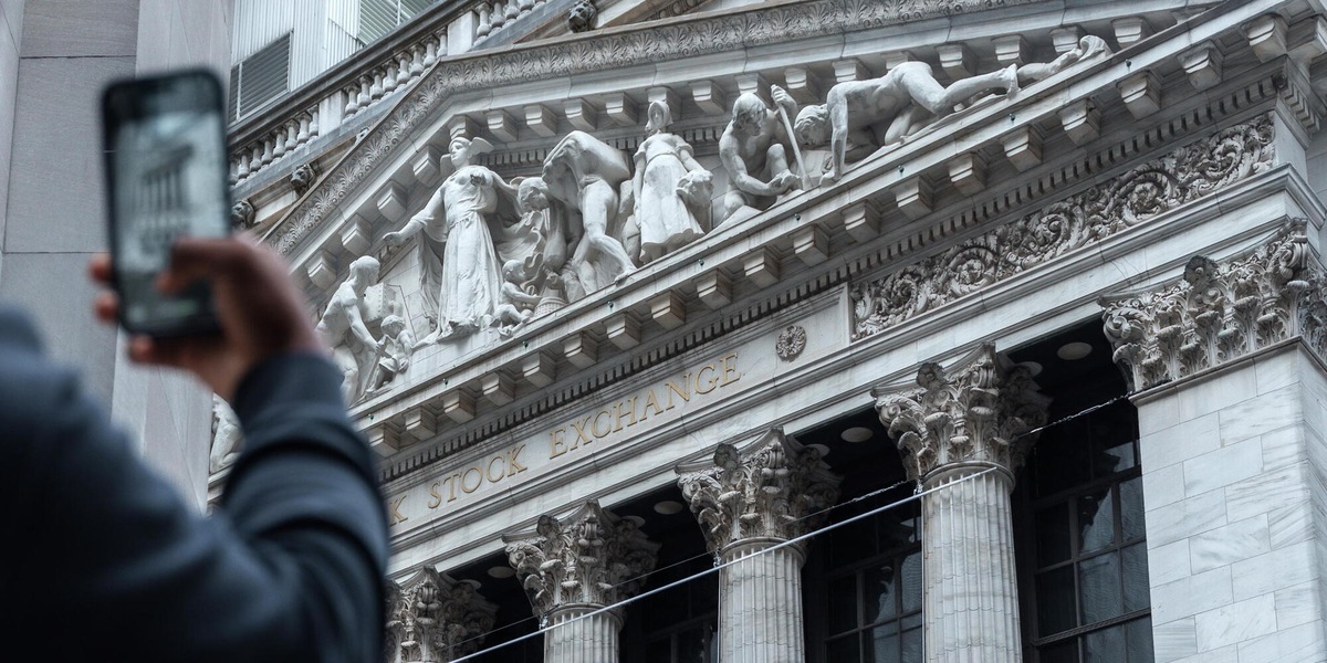 Wall Street apre in rialzo, Dj +0,63%, Nasdaq +1,61%