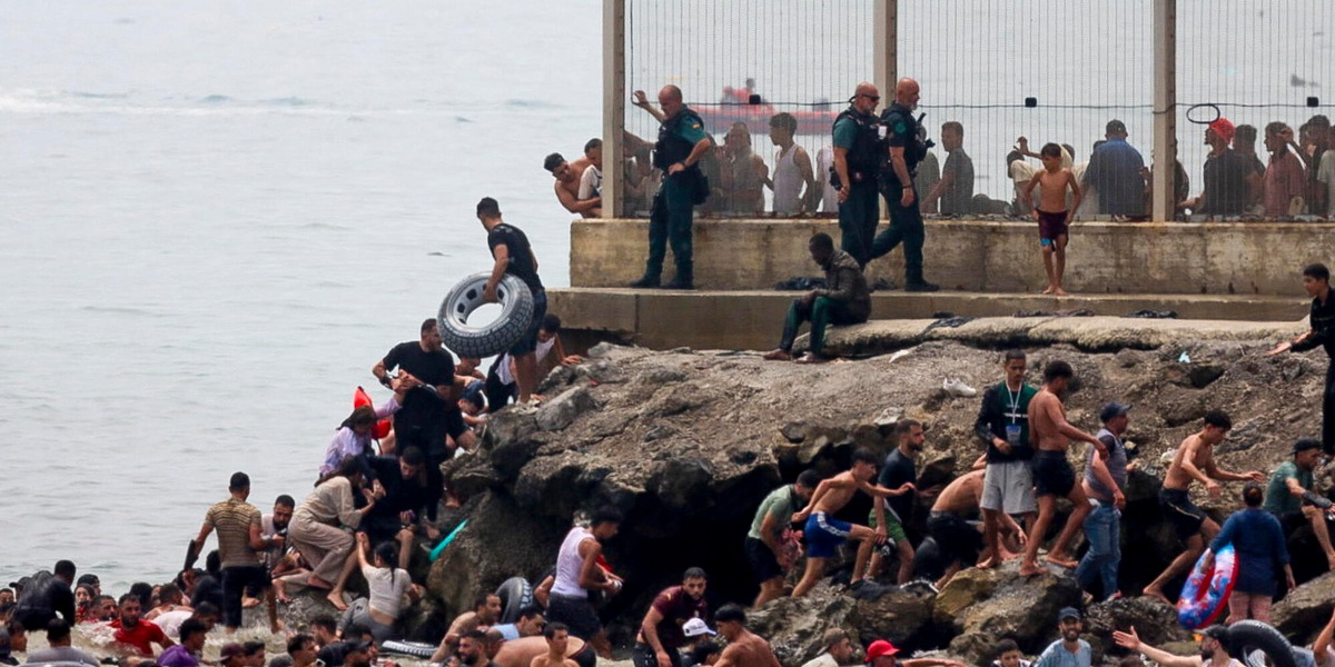 Recuperati i cadaveri di 9 migranti annegati tentando di arrivare a Ceuta