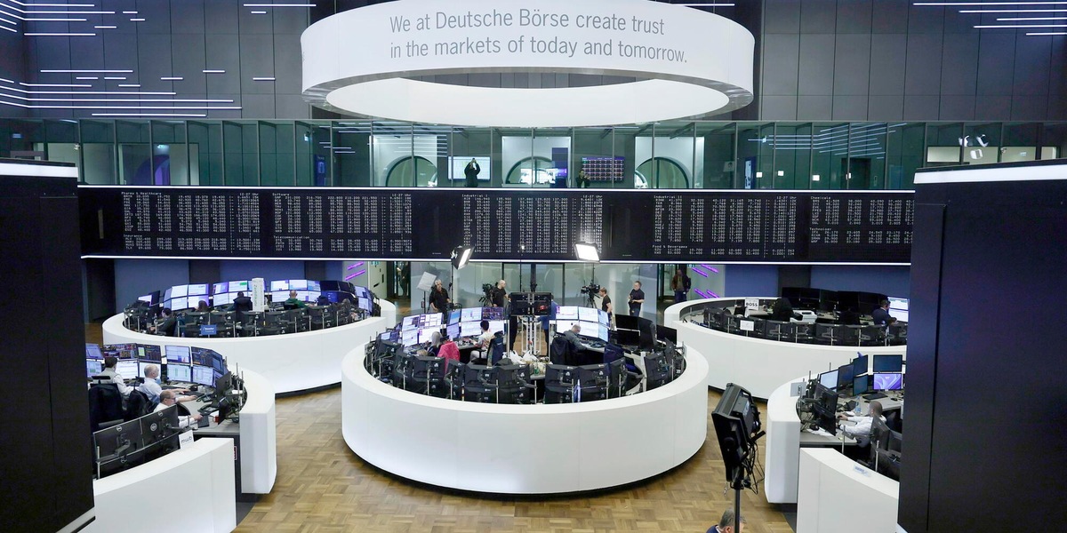 Borsa: l'Europa apre in rialzo, Francoforte + 0,38%