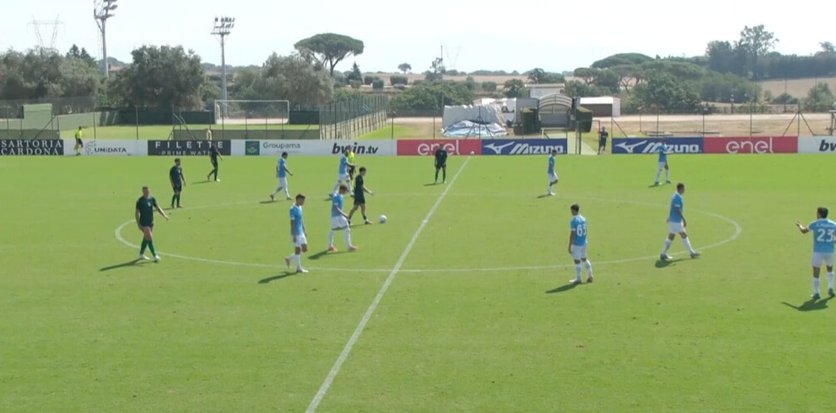 La Lazio batte l'Avellino di Nesta 6-3: doppietta di Ratkov, gol di Taylor