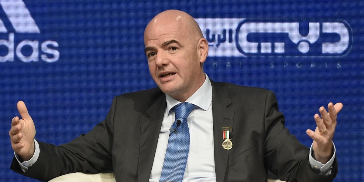 'Infantino, a casa': l'Uefa chiede le dimissioni. Adesso che la Figc batta un colpo