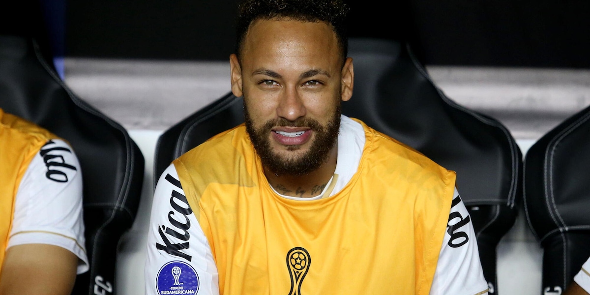 Neymar elude domande sul ritiro, suo padre lo esclude