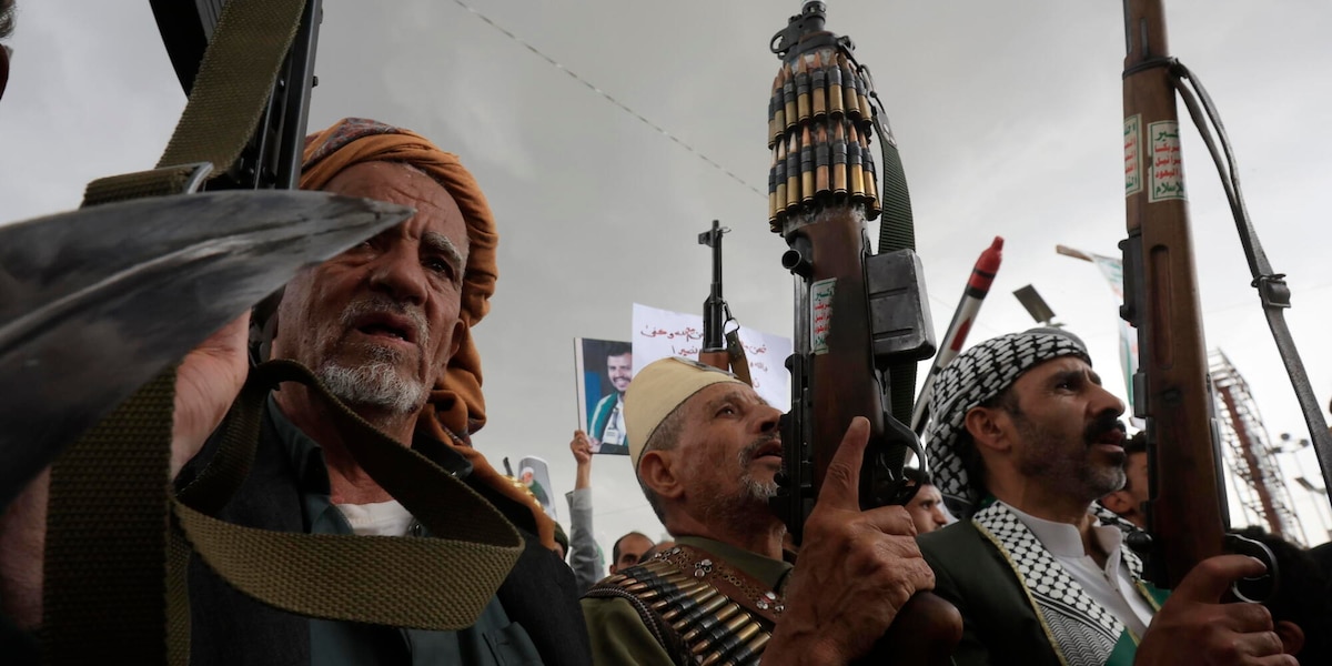 Houthi, abbiamo attaccato un aeroporto saudita