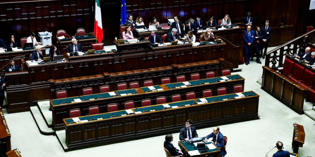 L'Aula della Camera nega alla Procura l'acquisizione delle chat su Delmastro