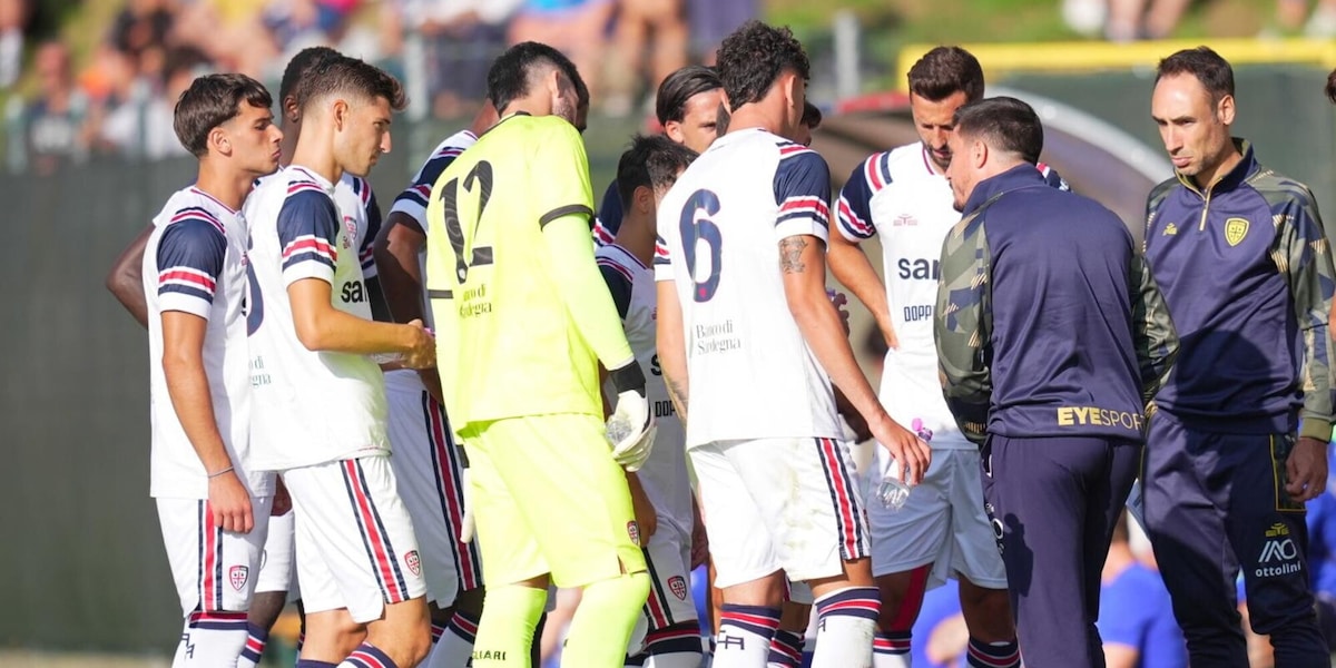 Cagliari, festa a Pula. Pisacane: "Questo è un gruppo compatto"