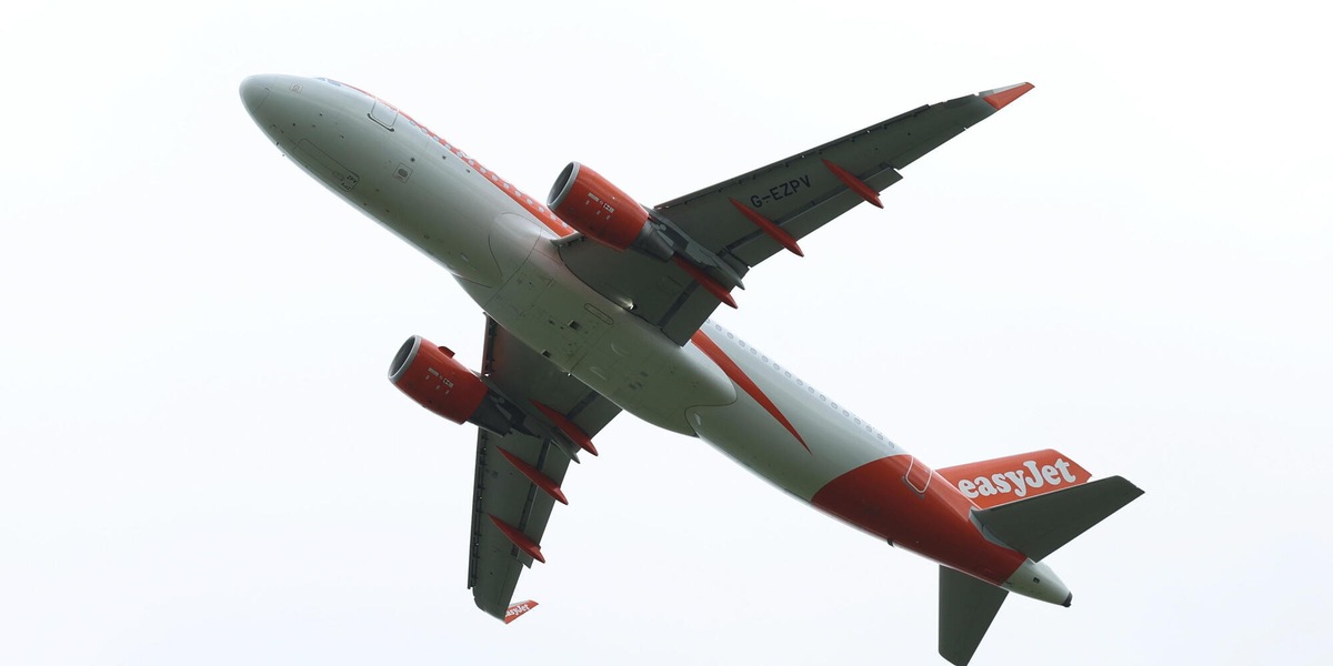 EasyJet conferma acquisizione per 6,6 miliardi da parte di fondo Apollo