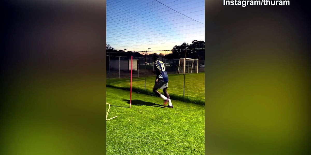 Marcus Thuram, maglia vintage sulle spalle e allenamento