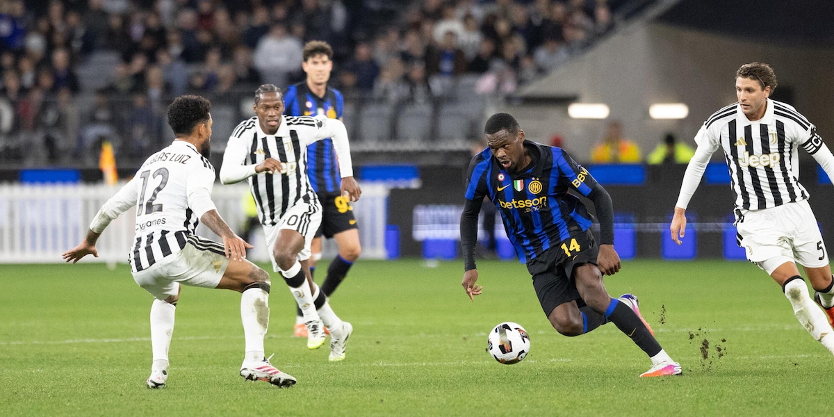 Il derby d'Italia è dell'Inter, Juve battuta 2-1 a Perth