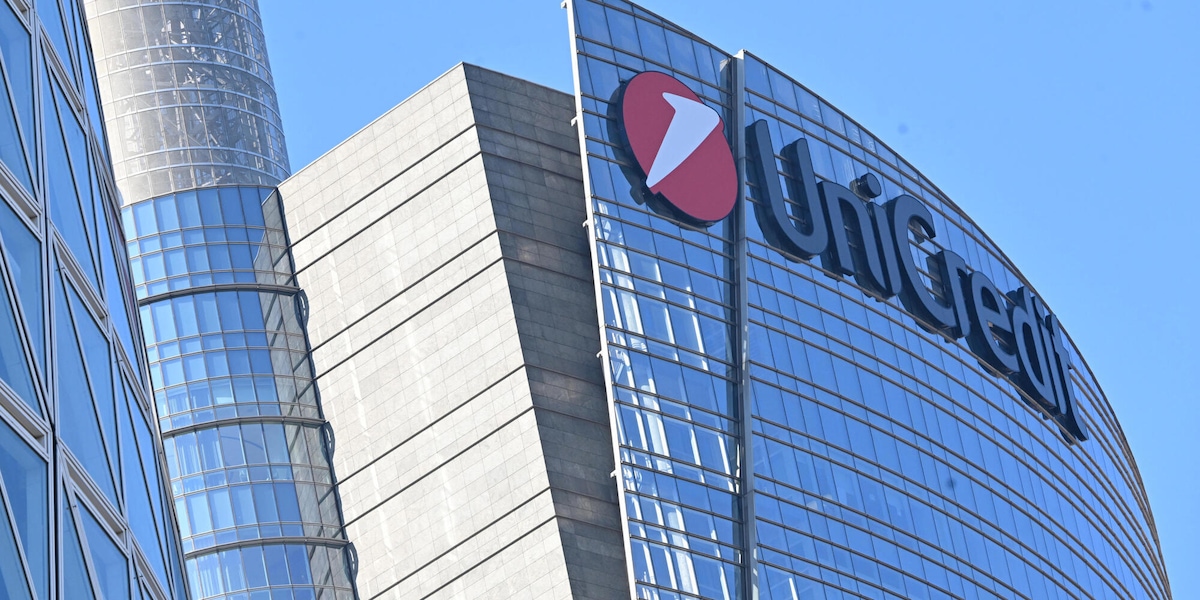 'Unicredit e Commerzbank avviano contatti per il cambio del controllo'