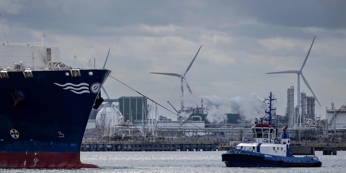 Esplosione nel porto di Rotterdam, almeno un morto