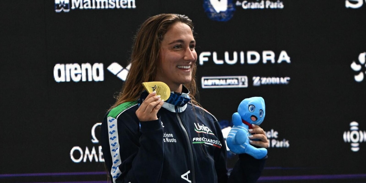 Europei di nuoto LIVE, Quadarella sei uno spettacolo: oro nei 1500 SL! Bronzo azzurro nella 4x100 SL mix. Ceccon chiude 7° nella finale 50 dorso